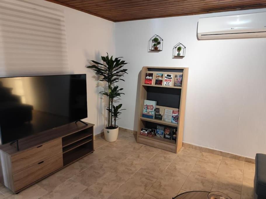 Poros Town Lemon Tree House Porosヴィラ エクステリア 写真